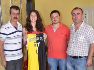 Genç Voleybolcunun Hedefi A Milli Takım