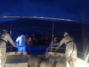 Yunan Unsurlarınca Ölüme Terk Edilen 33 Kaçak Göçmen Kurtarıldı