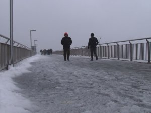 Beylikdüzü’nde Rüzgar Ve Kar Yağışı Etkili Oluyor