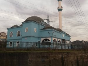 Cami Hırsızları Yakayı Ele Verdi