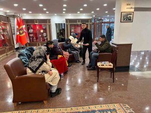 Msb: "Depremden Etkilenen Vatandaşlarımız, 2’nci Ordu Komutanlığımıza Ait Kışlalarda Misafir Ediliyor. Tüm İmkanlarımızla Milletimizin Emrinde Ve Hizmetindeyiz."