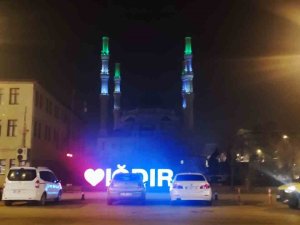 Iğdır’da Depremde Hayatını Kaybedenler İçin Sela Okundu