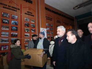 Tuzla Deprem Bölgelerine Yardım Ulaşması İçin Tek Yürek Oldu