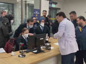 Kahramanmaraş Depreminde Yaralanan 11 Kişi İ̇stanbul Başakşehir Çam Ve Sakura Şehir Hastanesine Getirildi