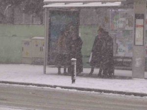 İ̇stanbul Anadolu Yakası’nda Kar Yağışı Etkili Oluyor