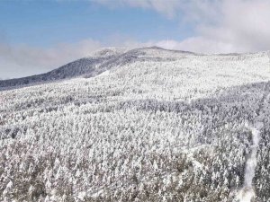 Ulus Dağında Beyaz Örtü Kartpostallık Görüntüler Oluşturdu