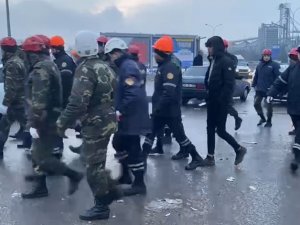 Azerbaycan Yardım Ekipleri Deprem Bölgesinde