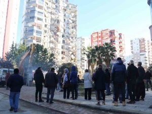Yarısı Yıkılan Mete Apartmanı Drone İle Görüntülendi