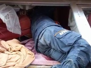 Hatay’da Anne Ve İki Çocuğu Afad Ekiplerince Enkazdan Sağ Olarak Çıkarıldı