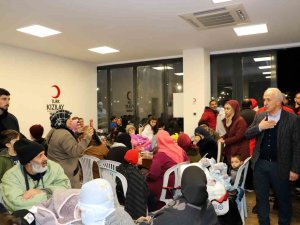 Akdeniz Belediyesi Yardım Kampanyası Başlattı, Kapılarını Vatandaşa Açtı