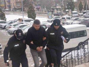 Bilecik’te ’Halkı Yanıltıcı Bilgiyi Alenen Yayma’ Suçundan Bir Kişi Gözaltına Alındı