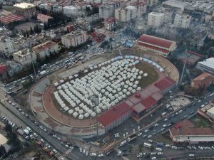 12 Şubat Stadyumu Çadır Kente Dönüştürüldü