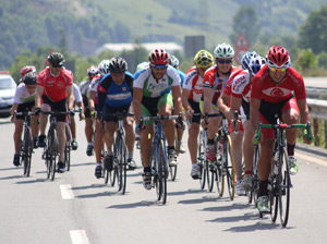 Bisikletçiler Rize’de Yarıştı