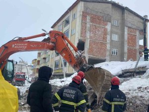Pursaklar Belediyesi Arama-kurtarma Ekipleri Hayat Kurtarıyor