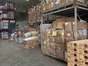 Türk Kızılayı Lojistik Deposundan Deprem Bölgesine Yardım Malzemeleri Gönderiliyor