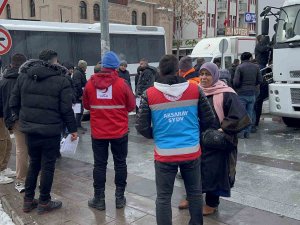 Aksaray’da Deprem Bölgesine Kan Bağışı Ve Yardım Seferberliği