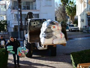 Kemer’in İlk Yardım Tırı Yola Çıktı
