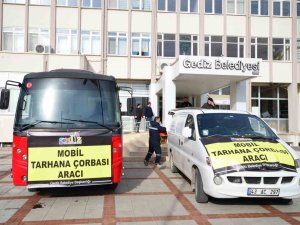 Gediz’den Yardım Tırları Ve Mobil Tarhana Aracı Yola Çıktı