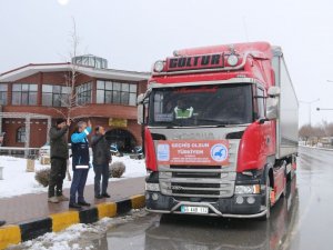 Edremit Belediyesinden Deprem Bölgesine 6 Tır İhtiyaç Malzemesi
