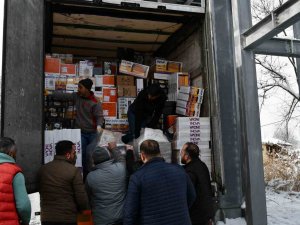 Müteahhitlerden Deprem Bölgesine Yardım