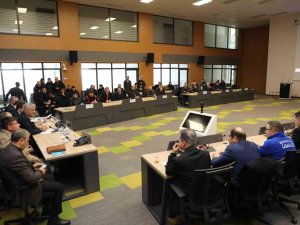 Afet Bölgesi İçin Erzincan’da Yürütülen Yardım Toplama Faaliyetlerine Yönelik Toplantı Düzenlendi