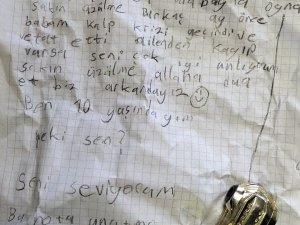 Babasını Kaybeden Minikten Duygulandıran Not