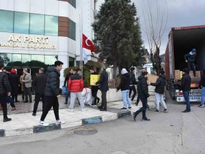 Manisa Ak Parti Depremzedeler İçin Seferber Oldu