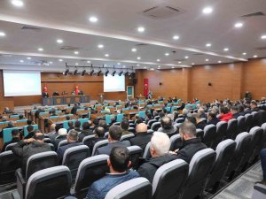 Burdur, Vali Arslantaş Öncülüğünde Depremin Yaralarını Sarmak İçin Tek Yürek Oldu