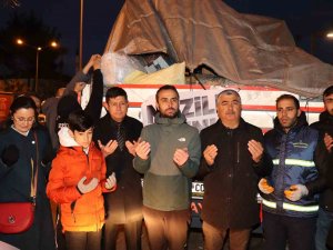 Nazilli’den Otuzikinci Tır Dualarla Yola Çıktı