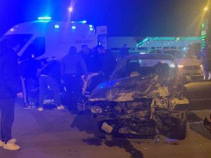 Tekirdağ’da İki Otomobil Çarpıştı: 4 Yaralı
