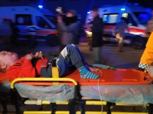 Depremde Yaralanan 51 Kişi Askeri Uçakla İ̇stanbul’a Getirildi