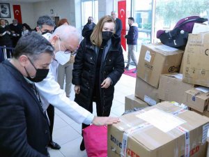 Deü’den Deprem Bölgesine Yardım Eli