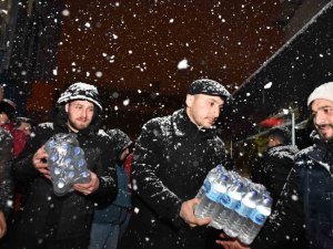 50 Kişilik Ekip Yaraları Sarmak İçin Deprem Bölgesine Gitti