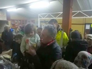 Küçük Lina’nın Duygulandıran Hediyesi, Depremzede Beste’ye Ulaştı