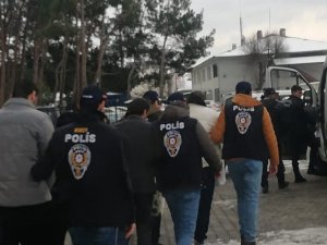 Çanakkale’de Yasa Dışı Bahis Ve Sahtecilik Operasyonu: 3 Gözaltı