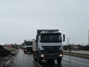 Tunceli’den Deprem Bölgesine Çok Sayıda Personel Ve Araç Gönderildi