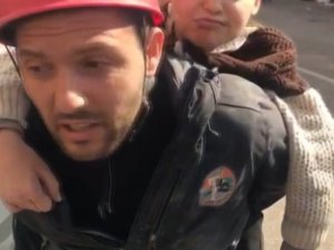 Depremden 50 Saat Sonra Gelen Mutluluk: 1 Çocuk, 2 Kadın Enkazdan Böyle Kurtarıldı