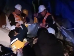 Depremin 40. Saatinde Ramazan Amcayı Öğretmenler Kurtardı