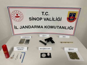 Sinop’ta Otobüs Yolcusu Çantasında Uyuşturucu İle Yakalandı