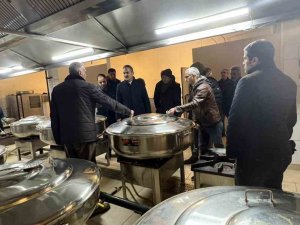 Meslek Liseleri Depremzedeler İçin Günlük 700 Bin Ekmek Üretiyor