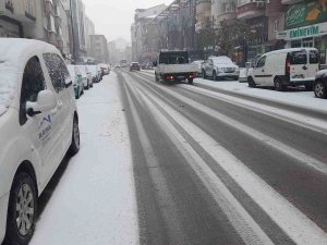 Dün Gece Başlayan Kar Yağışı Ereğli’de Etkili Oldu