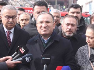 Bakan Bozdağ: “Diyarbakır’da 133 Kişi Vefat Etti, 871 Kişi Yaralandı”