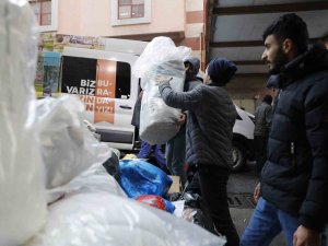 Esenler Depremzedeler İçin Dayanışma Örneği Gösterdi