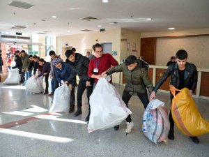 Trabzon Deprem Bölgesine Gece Gündüz Yardım Gönderiyor