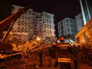 Diyarbakır Büyükşehir Tüm Ekipleriyle Sahada