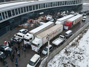 Kocaeli Halkı Yardımını Kesmiyor, 4 Tır Daha Yola Çıktı