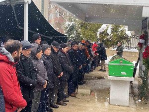 Eşi Ve Çocuğuyla Birlikte Enkaz Altında Can Vermişti, Kocaeli’de Son Yolculuğuna Uğurlandı