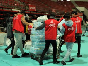 Karatay’dan Hatay’a 48 Tır Yardım Malzemesi