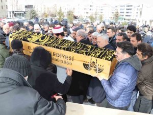 Eşi Ve Çocuğu Kurtuldu Fakat O Kurtulamadı, Elazığ’da Son Yolculuğuna Uğurlandı