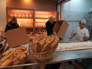Ümraniye’den Deprem Bölgesine Ekmek Desteği